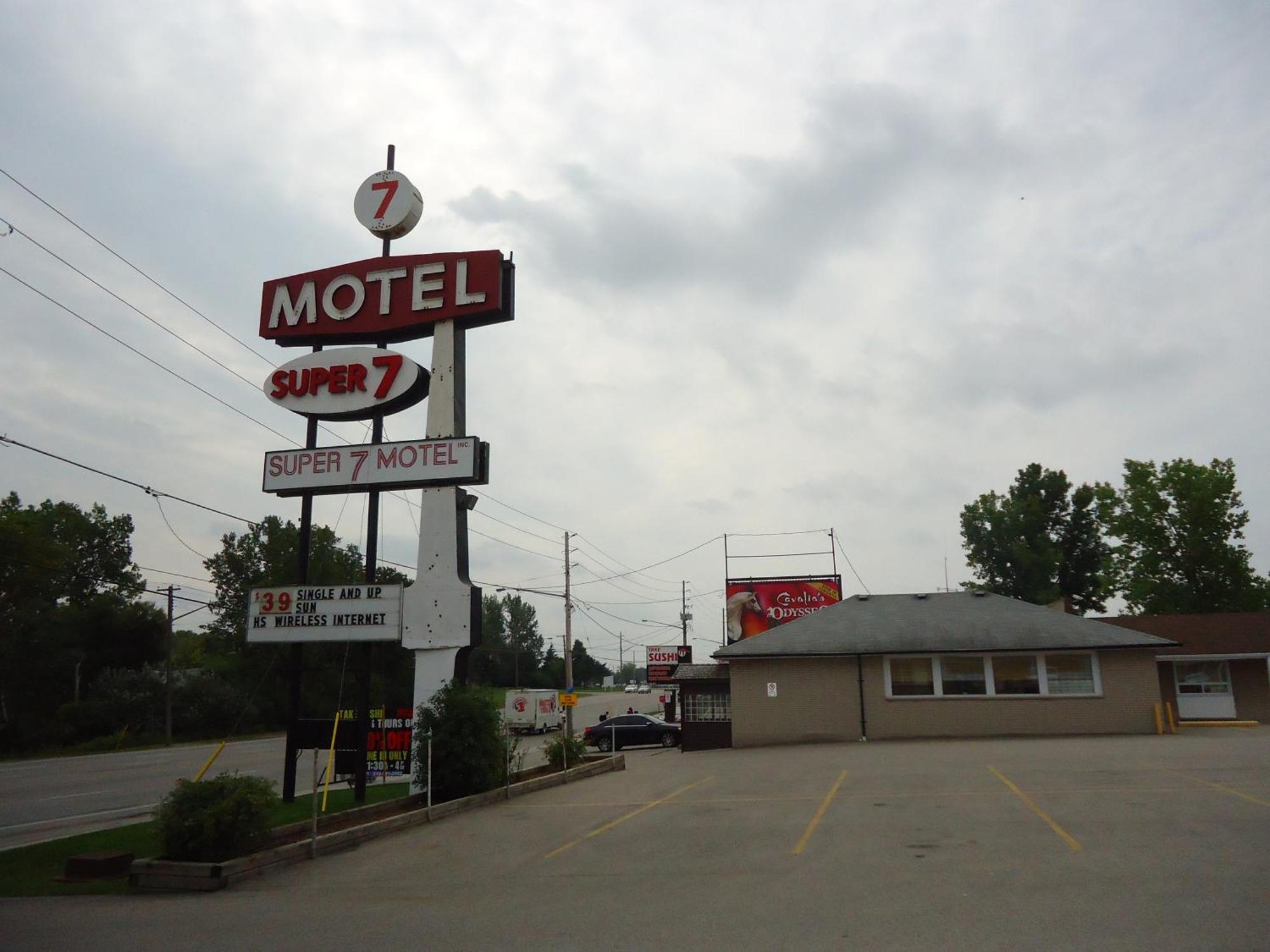 Super 7 Motel Londres Exterior foto